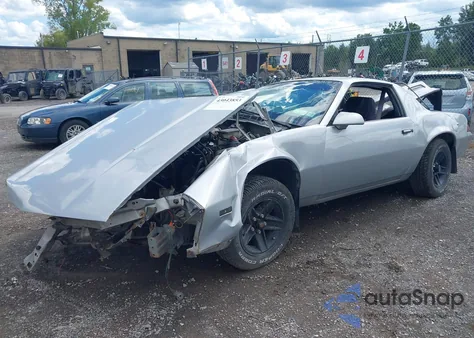 1985 Chevrolet Camaro z USA, uszkodzony, nr VIN 1G1FP87S4FN146000